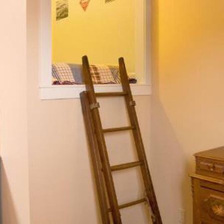 Riley'S Railhouse Bed & Breakfast Chesterton Ruang foto