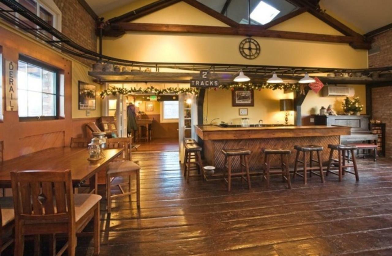 Riley'S Railhouse Bed & Breakfast Chesterton Bagian luar foto